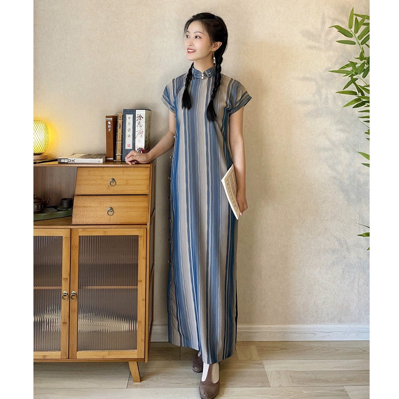 Tiao Wen 条纹 Striped 1940s Republic of China Short Sleeve Qipao