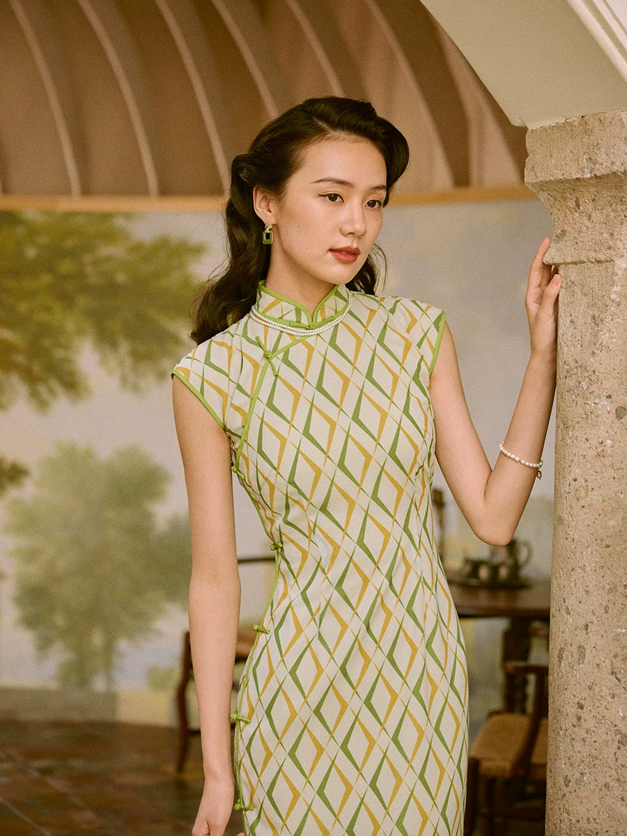 Ruo Ling 若菱 Water Chestnut Midcentury Geometric Chiffon Cap Sleeve Qipao