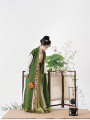 Serenade of Peaceful Joy 清平乐 Northern Song Dynasty Brocade Trim Changshan Top Bijia Vest & Baidiequn Skirt Set