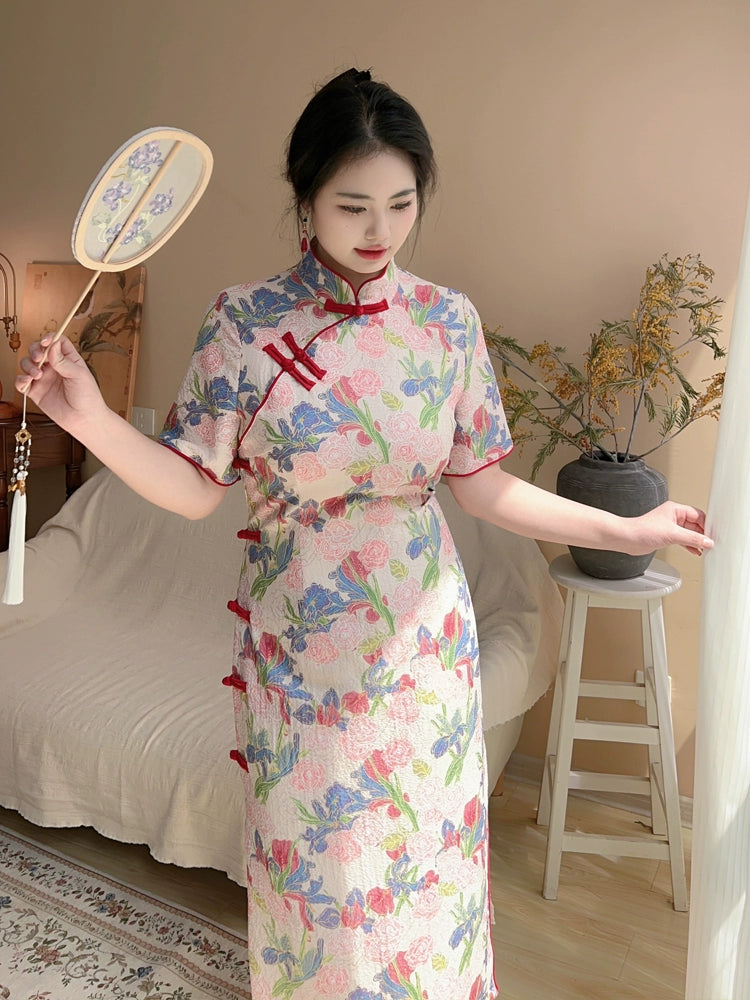 Nainai 奶奶 Grandma's Vintage Inspired Floral Short Sleeve Qipao