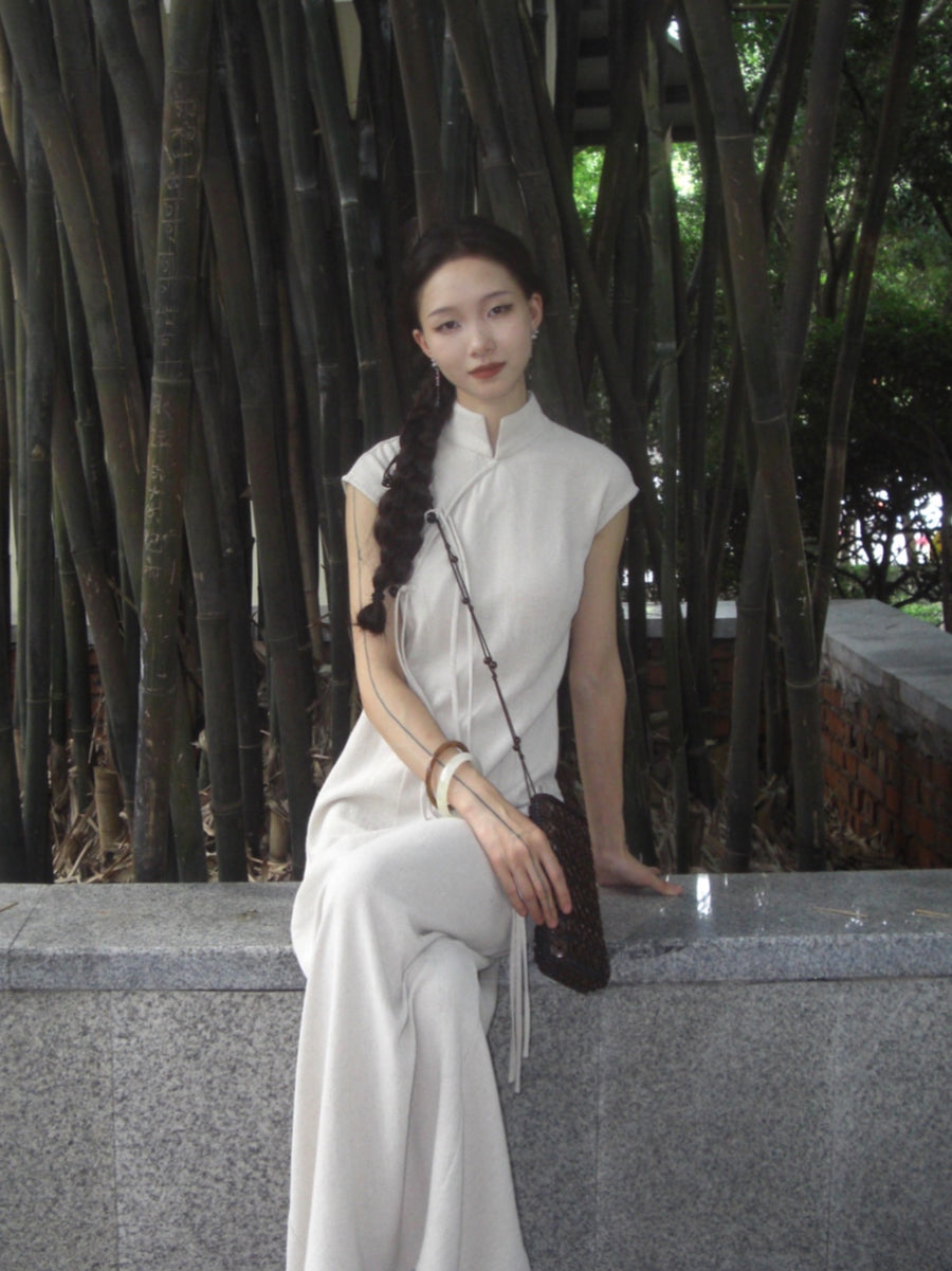 Wu Jian 无间 Without Separation Modernized Tassels Linen Blend Cap Sleeve Qipao