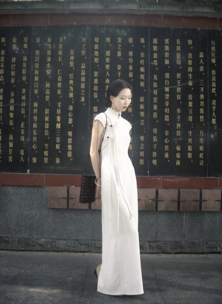 Wu Jian 无间 Without Separation Modernized Tassels Linen Blend Cap Sleeve Qipao