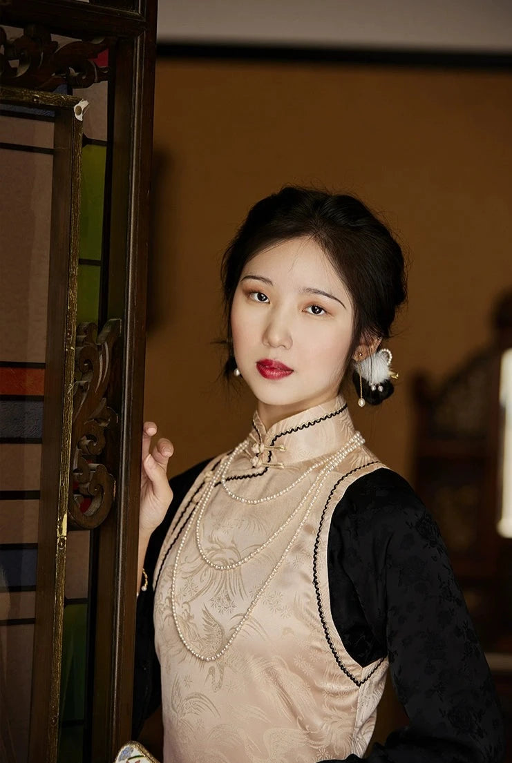 Cappucino 卡布奇诺 1930s Satin Jacquard Faux Two-Piece Bell Sleeve Qipao