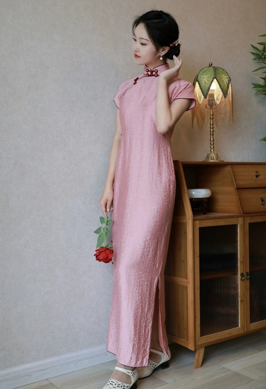 Ying Tao 樱桃 Cherry Pink 1930s Flower Knot Short Sleeve Qipao