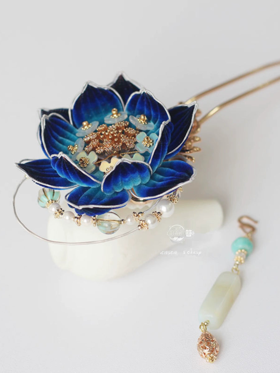 Nan Feng 南风 Southern Winds Velvet Flower Hairpins