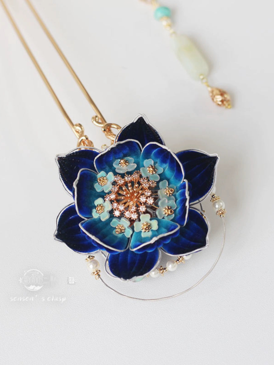 Nan Feng 南风 Southern Winds Velvet Flower Hairpins