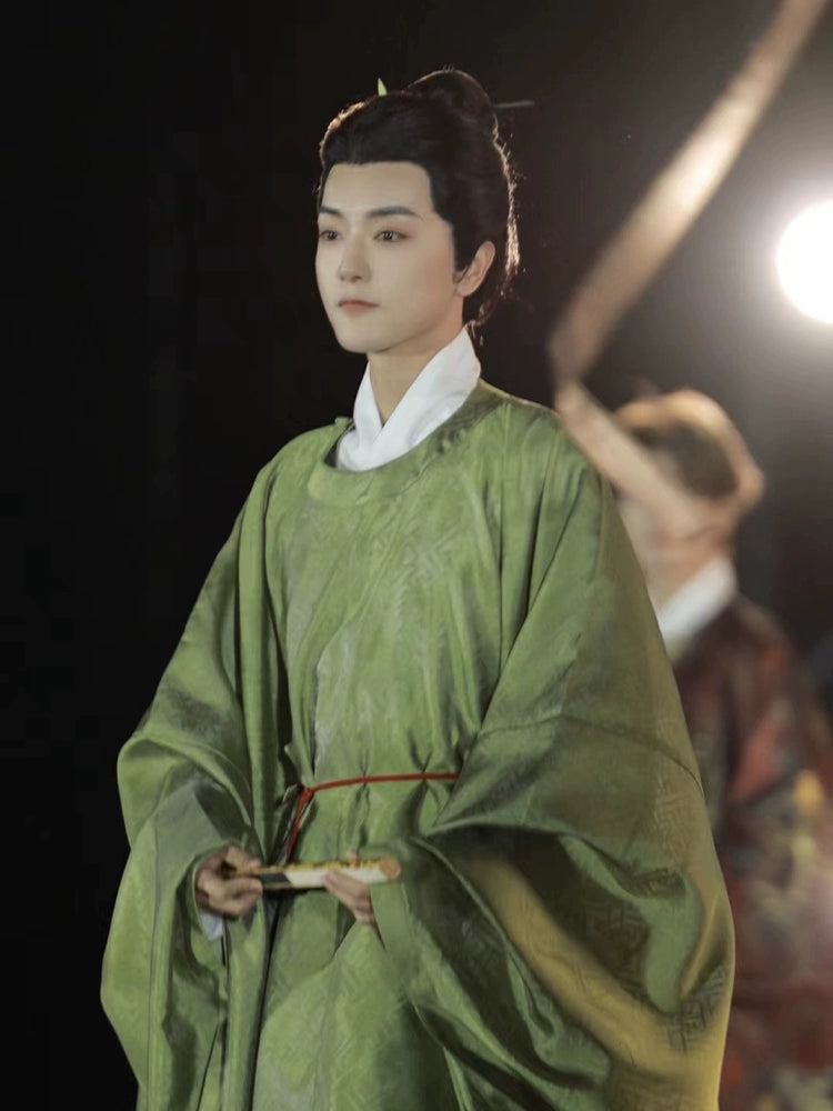Qu Shui 曲水 Curved Water Ming Dynasty Men's Yuanlingpao Round Collar Robe