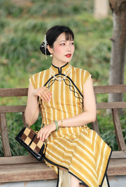 Jiang Gen 姜根 Ginger Root 1930s Art Deco Pure Cotton Parallel Panel Cap Sleeve Qipao