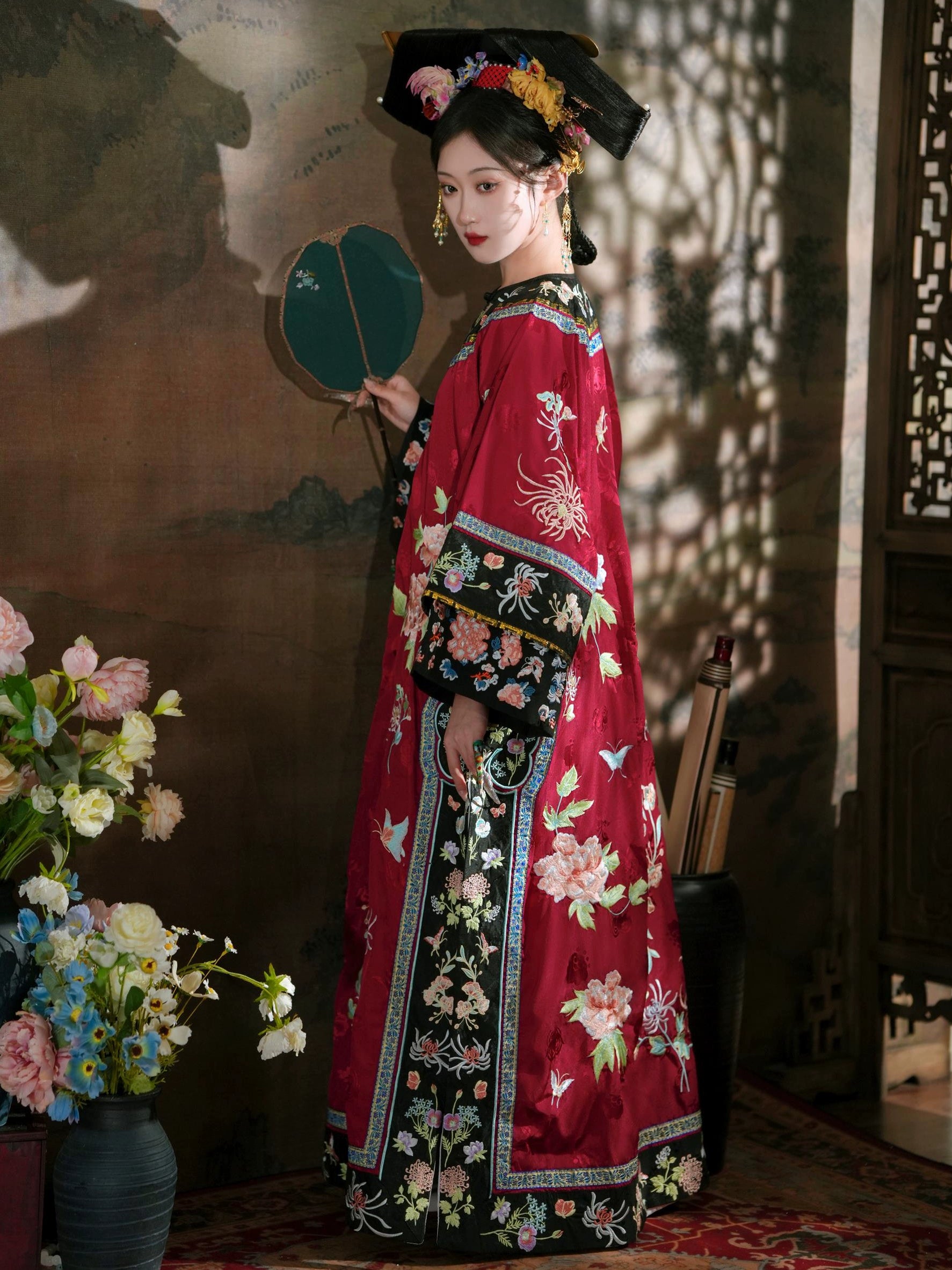 Ruyi 如意 Qing Dynasty Embroidered Changyi Dress