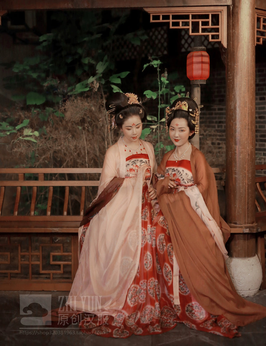 Zanhua Shinü 簪花仕女 "Court Ladies Wearing Flowered Headdresses" No.1 Painting Recreation Late Tang  Heziqun