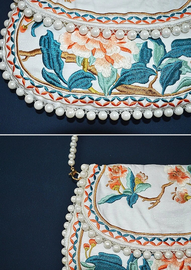 Zhongxia 仲夏 Midsummer Embroidered Purse