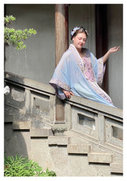 Sui Qi 随淇 Song Dynasty Plus Sized Beizi