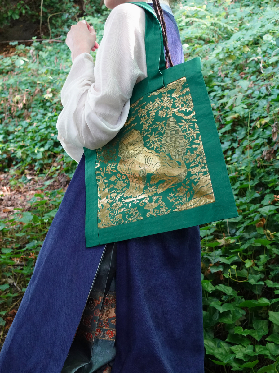 Xiang Shi 祥狮 Lucky Lion Golden Buzi Patch Brocade Tote Bag