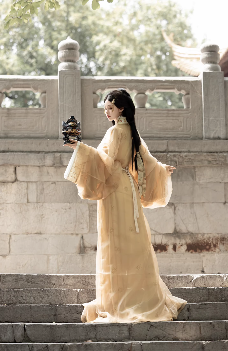 Bu Nian 不念 Letting Go Modernized Warring States Period Embroidered Zhiju Straight Hem Robe Full Set