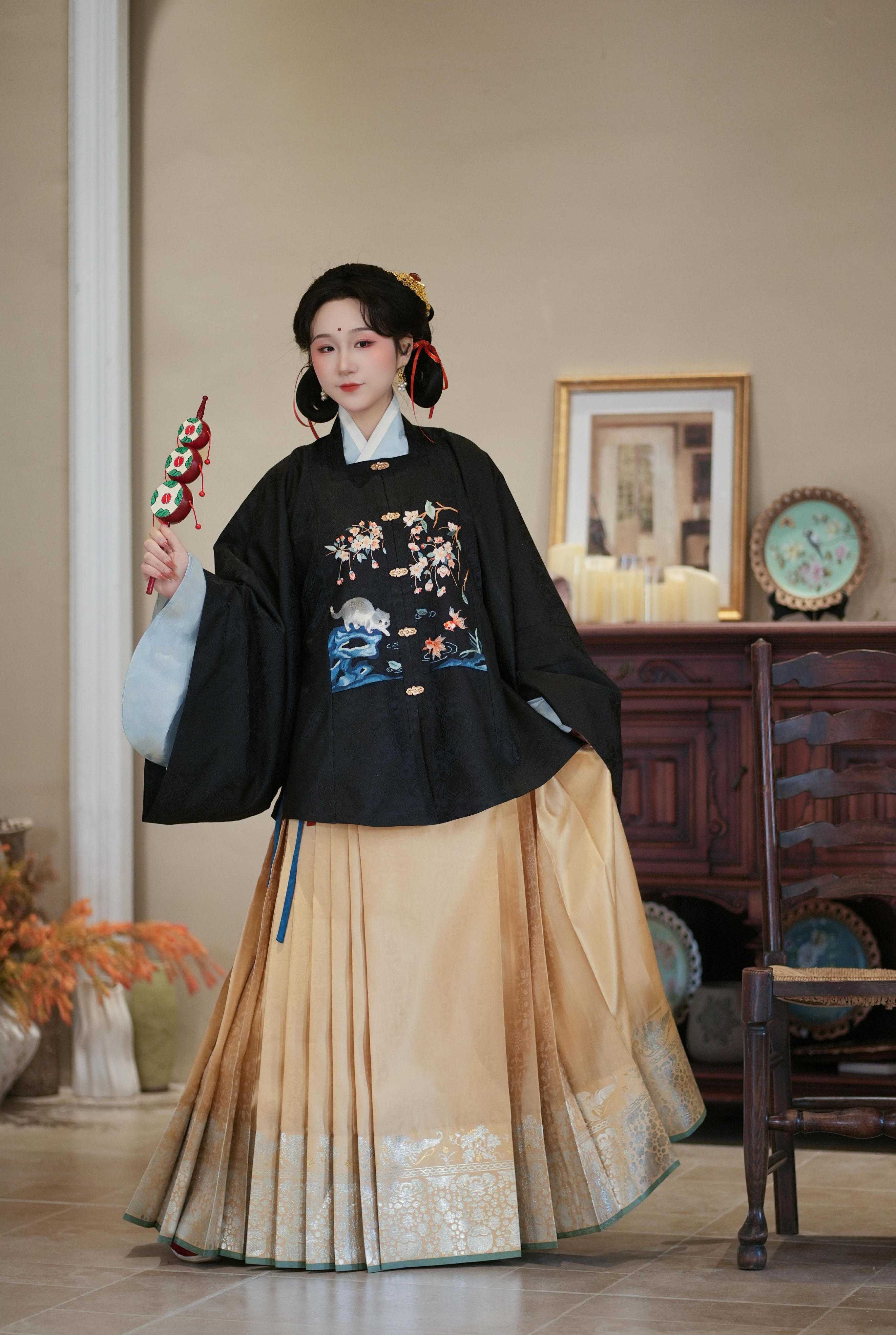 Fish Every Year 年年有鱼 Ming Dynasty Pure Silk Fangling Square Collar Embroidered Ao Jacket