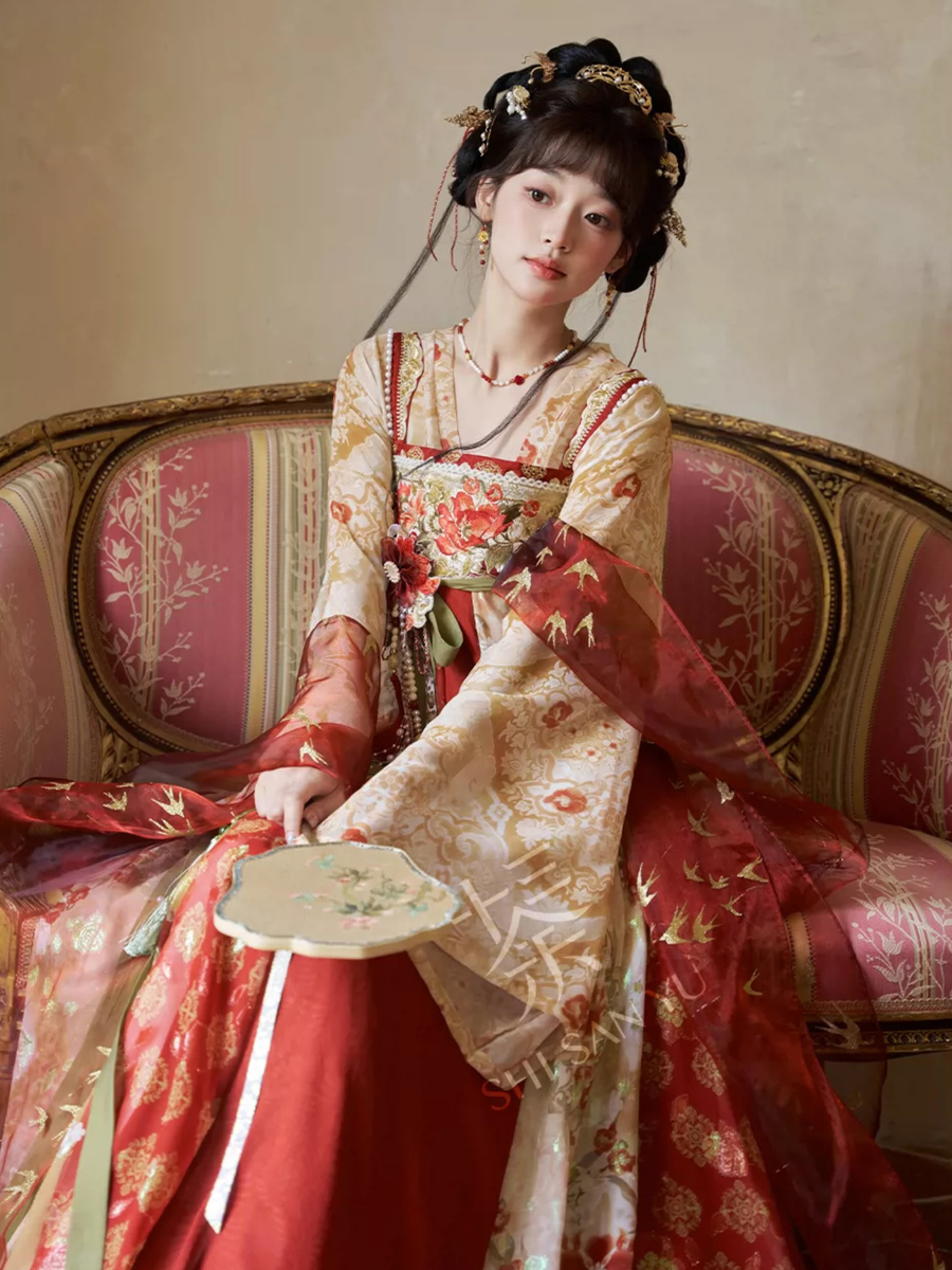Huoshi Yinhua 火树银花 Silver Fireworks Fantasy Tang Dynasty Qixiong Ruzun & Pibo Full Set