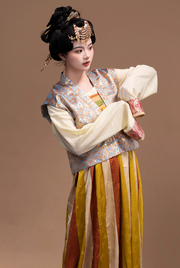 Chen Sha 辰砂 Cinnabar Early Tang Dynasty Restoration Chuiling Beizi Jacket & Poqun Qixiong Skirt Set