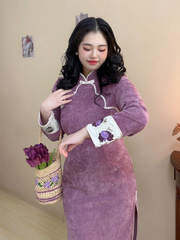 Lizi 李子 Plum 1920s Inspired Plus Size Scallop Trim Long Sleeve Embroidered Qipao