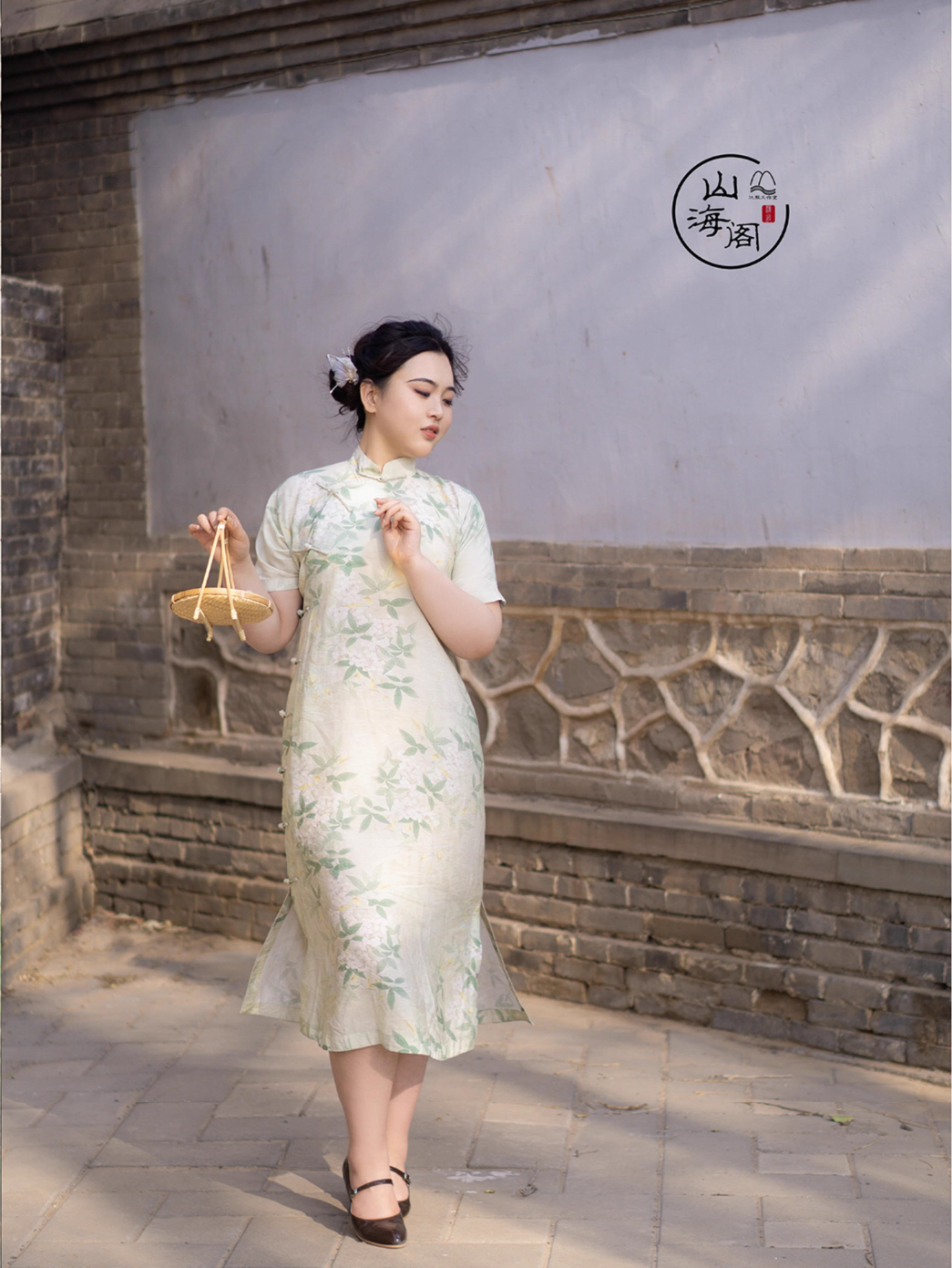 Baihe Dian 百合垫 Lilypad Vintage Plus Size Ramie Plant Summer Qipao