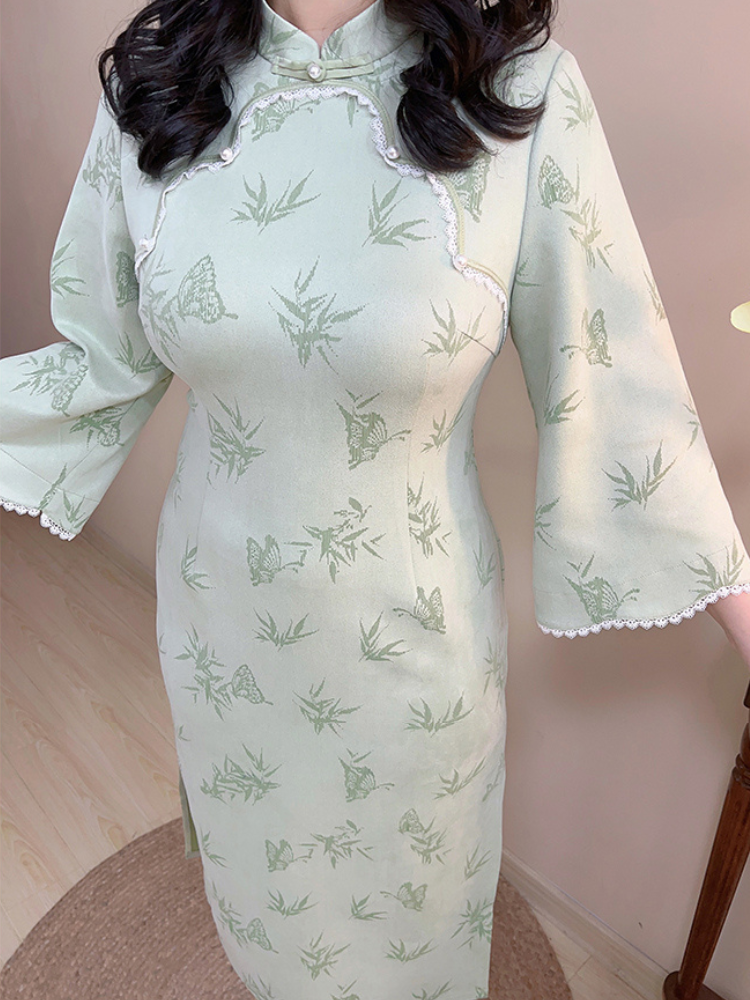 Ye Ruo 叶若 Fresh Bamboo Shoots 1920s Inspired Plus Size Scallop Sleeve Qipao