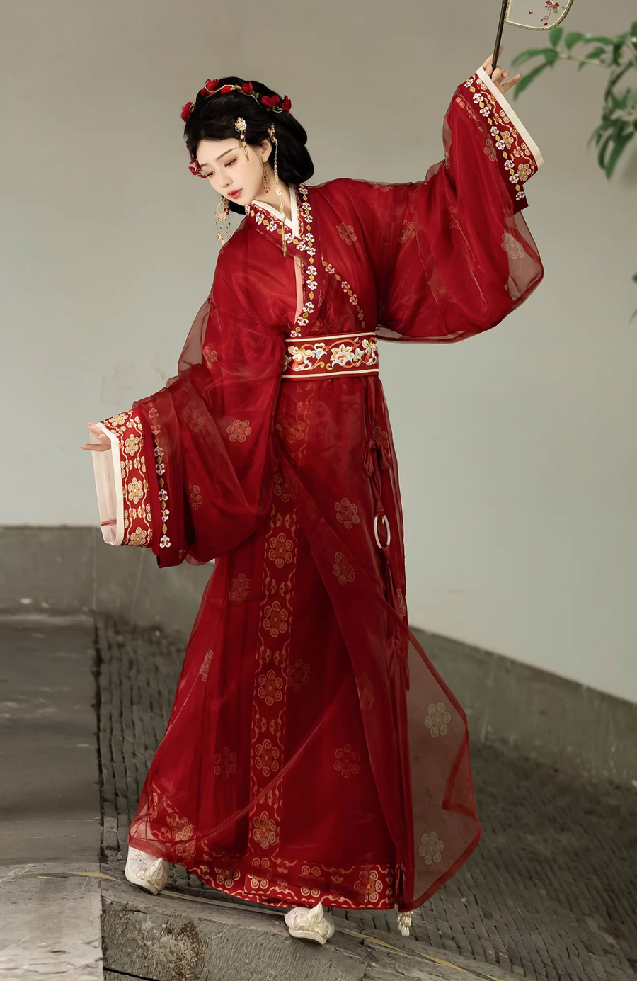 Bu Nian 不念 Letting Go Modernized Warring States Period Embroidered Zhiju Straight Hem Robe Full Set