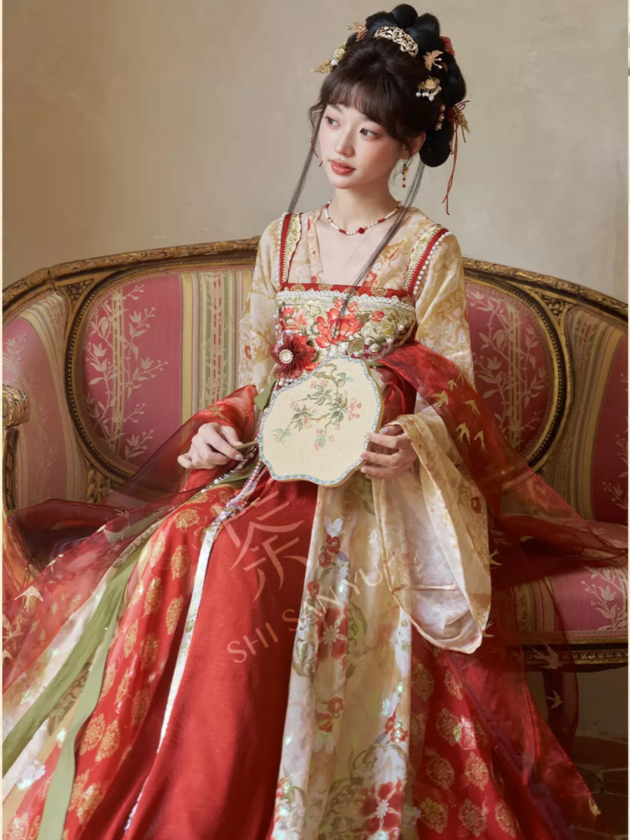 Huoshi Yinhua 火树银花 Silver Fireworks Fantasy Tang Dynasty Qixiong Ruzun & Pibo Full Set