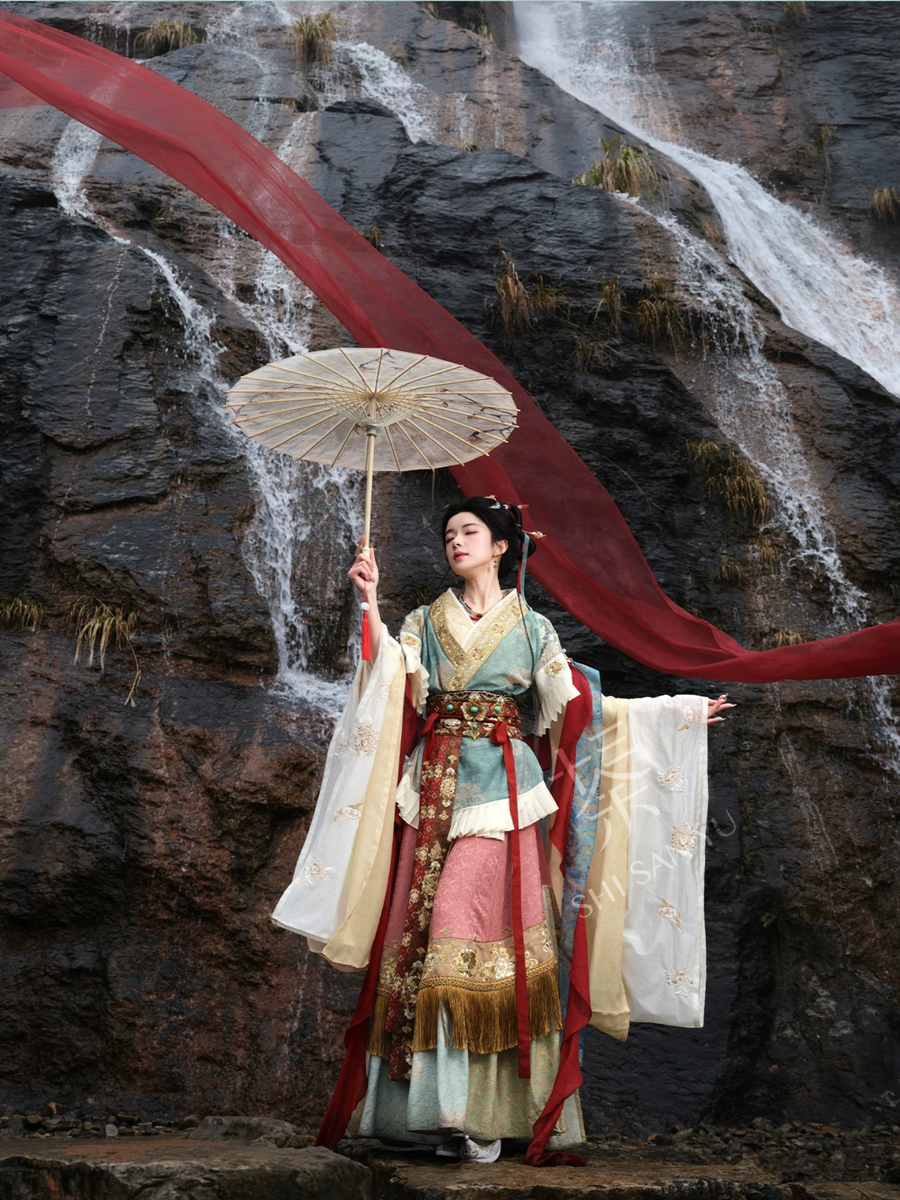 Qingluan Baoping 青鸾宝瓶 Azure Phoenix Fantasy WeiJin Dynasty Daxiushan Long Sleeve Top & Poqun Skirt Full Set