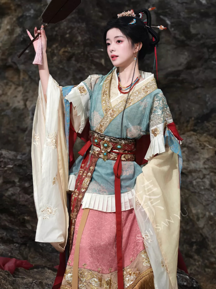 Qingluan Baoping 青鸾宝瓶 Azure Phoenix Fantasy WeiJin Dynasty Daxiushan Long Sleeve Top & Poqun Skirt Full Set