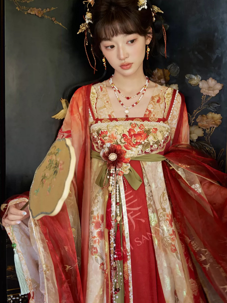 Huoshi Yinhua 火树银花 Silver Fireworks Fantasy Tang Dynasty Qixiong Ruzun & Pibo Full Set