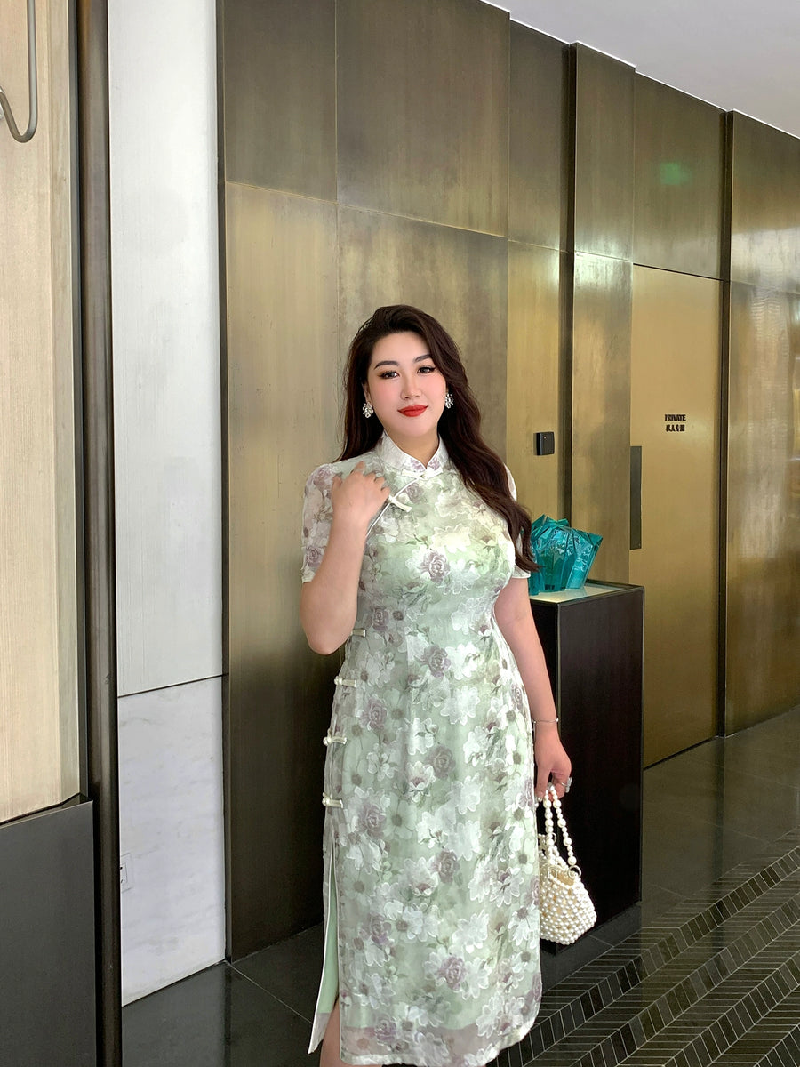 Hujiao Bohe 胡椒薄荷 Peppermint Plus Size Modernized Sheer Lace Short Sleeve Qipao