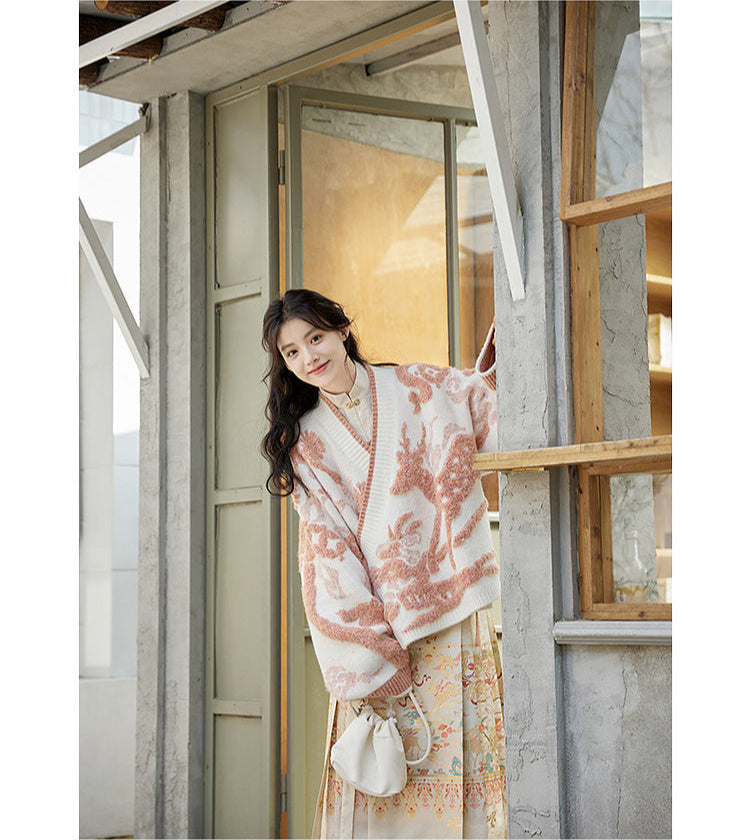 Lu Lu 陆陆 Deer Deer Modernized Ming Dynasty Knit Zhuyao & Mamian Skirt Set