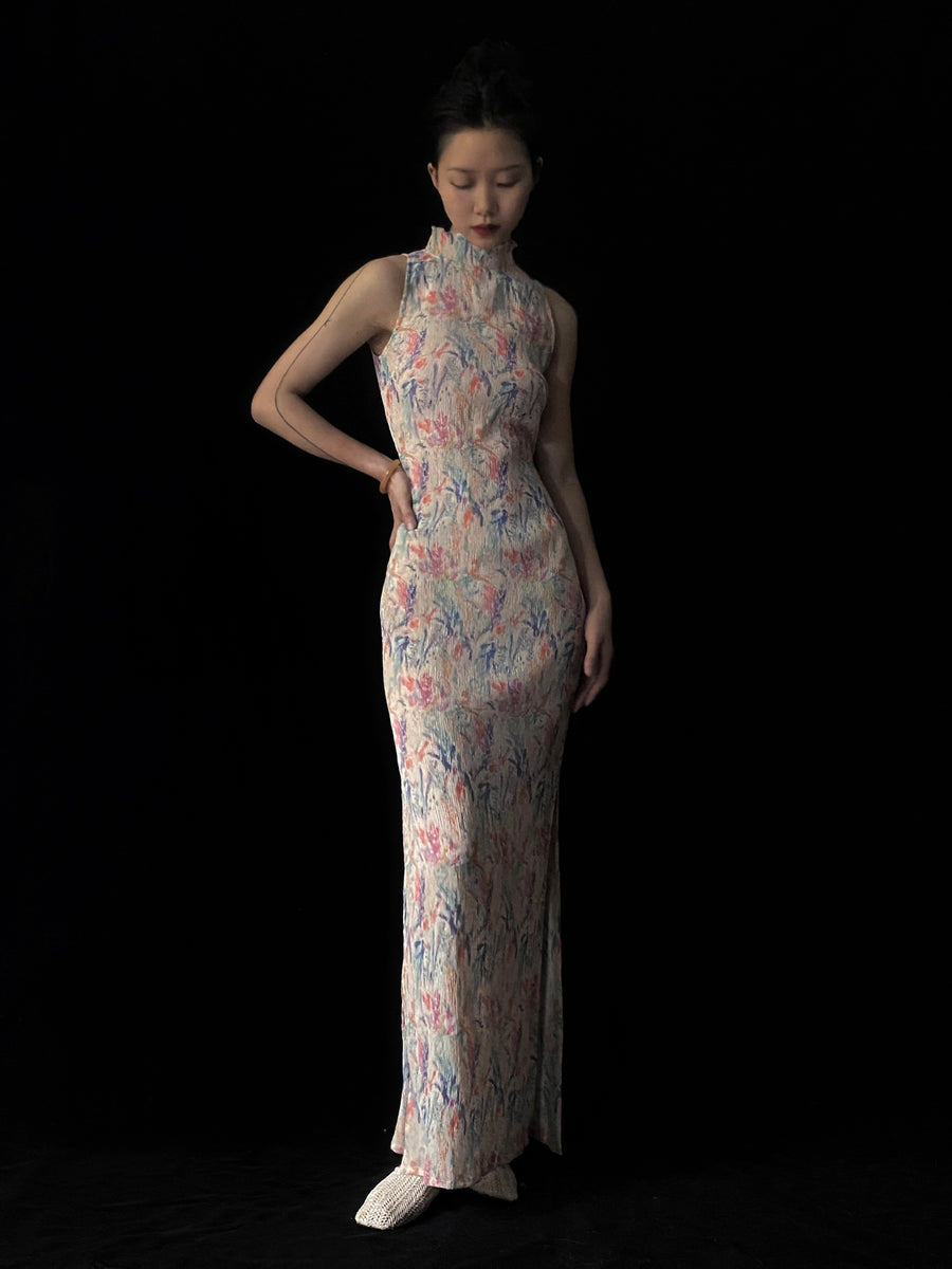 Ning Zhe 凝褶 Frozen Pleats Modernized Floral Accordion Pleat Sleeveless Qipao