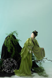 Yu Ying 遇萤 Encountering a Firefly Modernized Warring States Zhiju Straight Hem Robe Set
