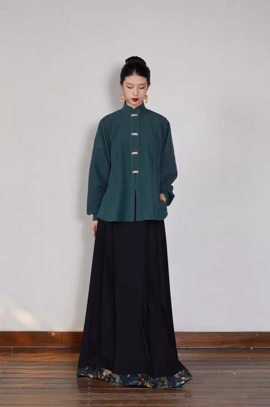 Yu Nian 余年 Longevity Modernized Ming Dynasty Pure Wool Winter Square Collar Trench Coat & Mamian Set