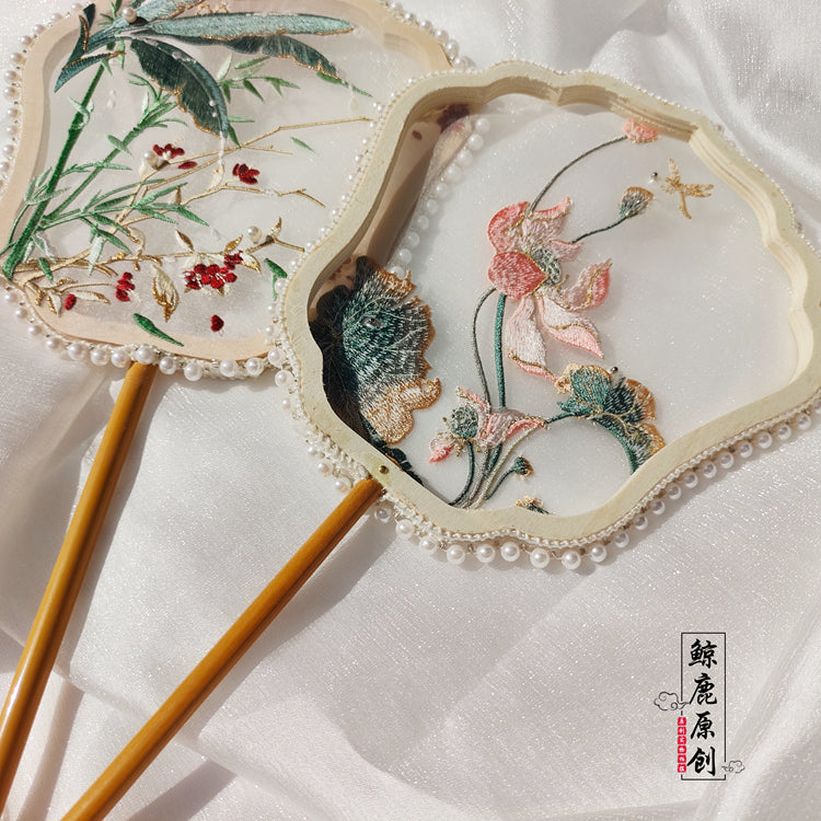 Guo Dongting 过洞庭 Crossing Dongting River Single-Sided Embroidered Tuanshan Round Fan