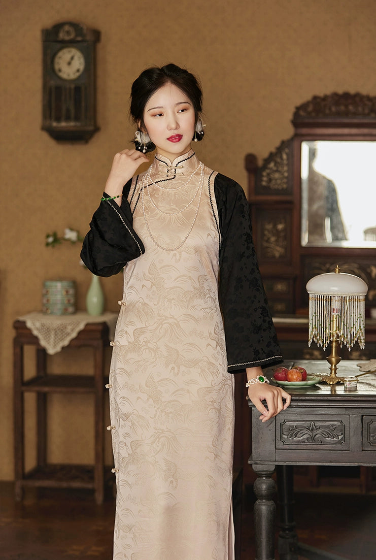 Cappucino 卡布奇诺 1930s Satin Jacquard Faux Two-Piece Bell Sleeve Qipao