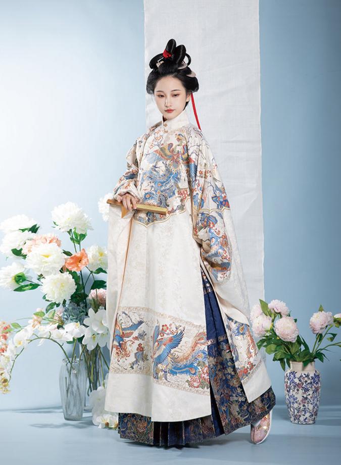 Qianyun 潜云 Hidden Clouds Ming Dynasty Hanfu