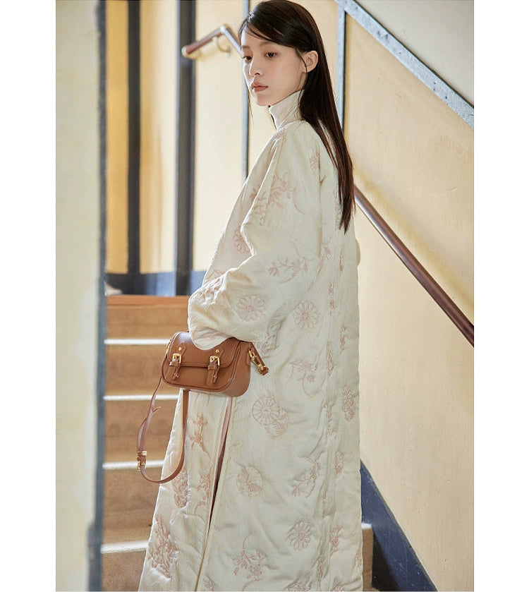 Boxue Xunchun 拨雪寻春 Snow Covered Spring Modernized Song Dynasty Changpao Coat & Wide Leg Pants Set