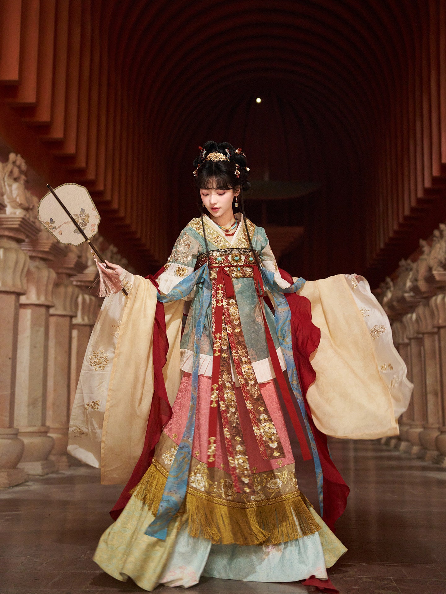 Qingluan Baoping 青鸾宝瓶 Azure Phoenix Fantasy WeiJin Dynasty Daxiushan Long Sleeve Top & Poqun Skirt Full Set