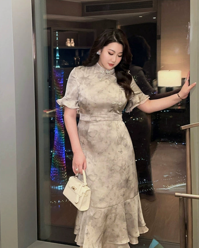 Yue E' 月蛾 Moon Moth Plus Size Modernized Pearl Trumpet Skirt Butterfly Sleeve Qipao