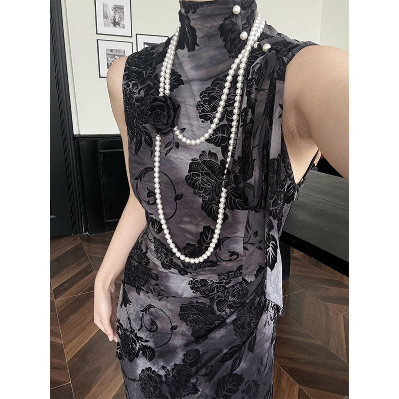 Heisemeigui Rou Hei Meigui 黑玫瑰 Black Rose Modernized Velvet Sleeveless Qipao – Nüwa Hanfu
