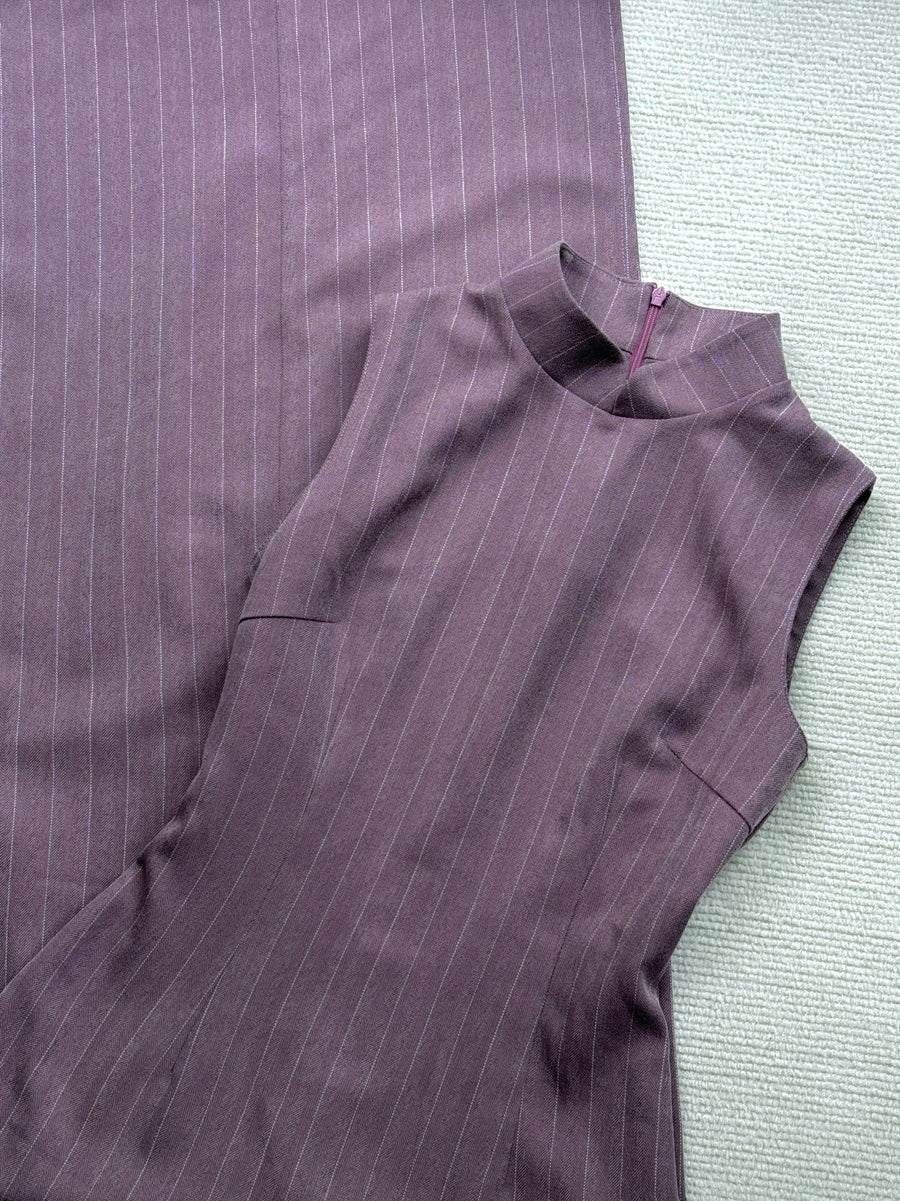 Sukè 素刻 Plain Carving Modernized Pinstripe Sleeveless Qipao