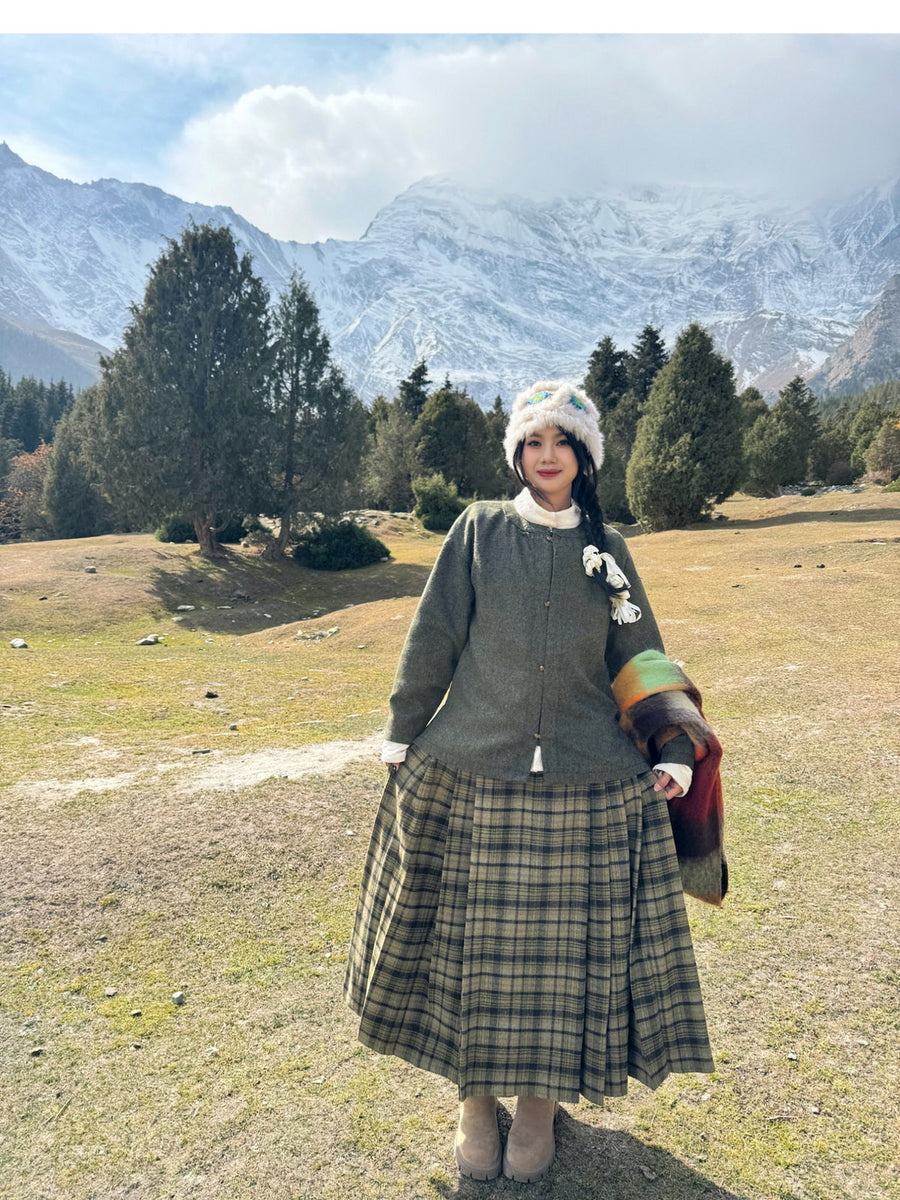 Chang Lü 常绿 Evergreen Modernized Ming Plus Size Wool Round Collar Coat & Plaid Easy Wear Mamian Skirt Set