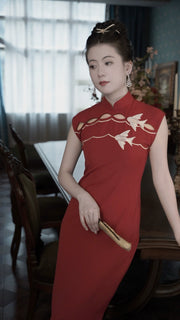 Ziyou Zizai 自游自在 Freely Swimming 1940s Goldfish Cutout Cap Sleeve Qipao