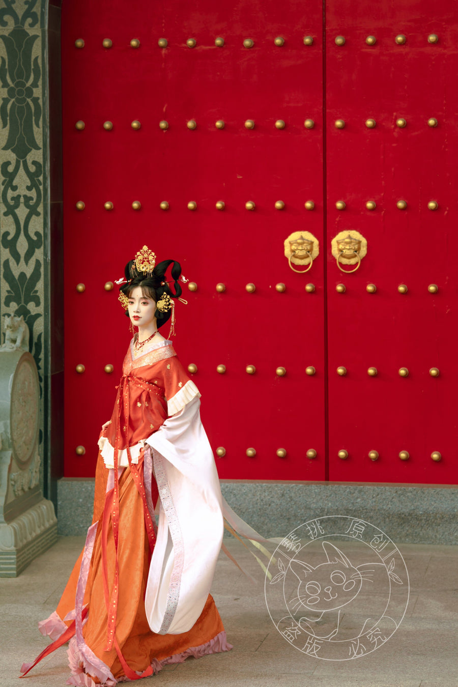 Zhu Zi 朱紫 Scarlet Wisteria Modernized Sui & Northern Southern Dynasty Guiyi Swallow Tail Ruqun Set