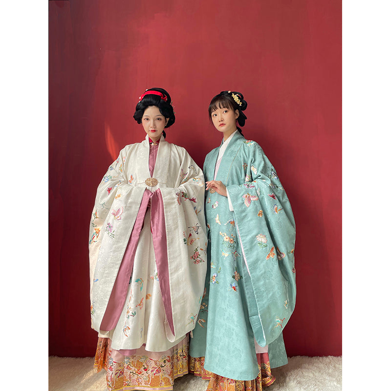 MING DYNASTY 明代貴婦騎馬 MING DYNASTY 明代貴婦騎馬