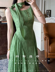 Huanghun Meigui 黄昏玫瑰 Dawn Rose New Chinese Style Sleeveless Vintage Boat Neck Flared Dress
