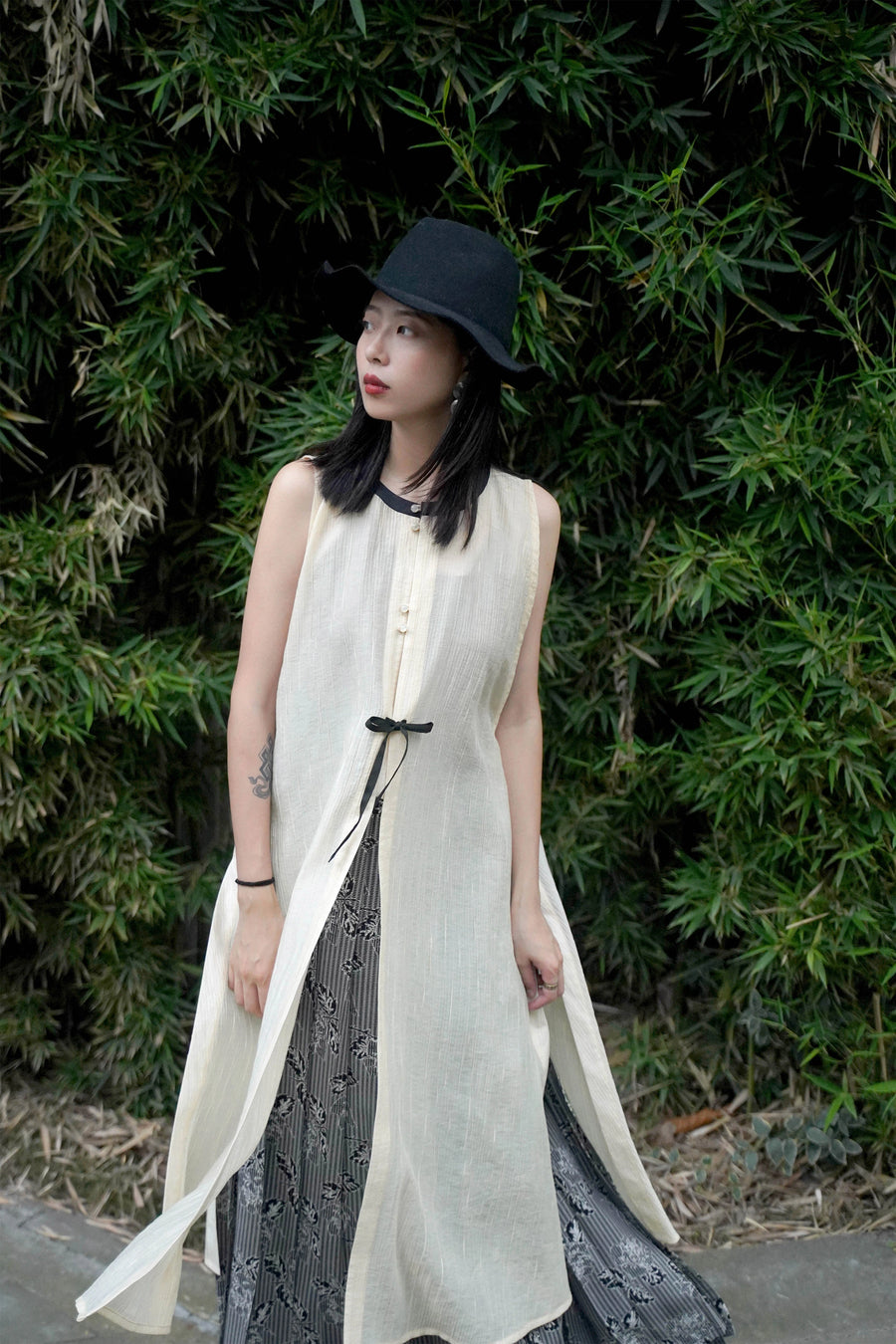 Xiang Cao 香草 Vanilla Modernized Ming Dynasty Summer Bijia Vest Set