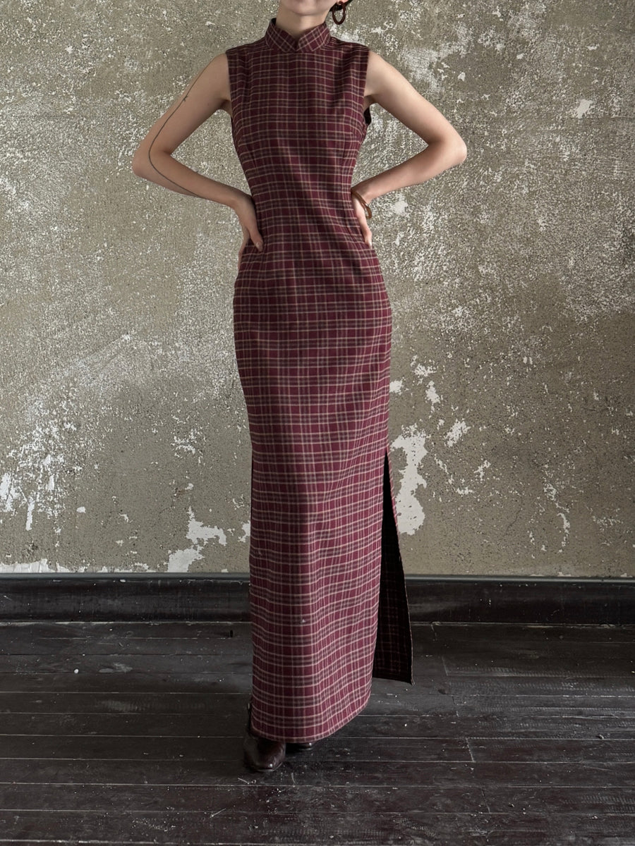 Yan Hong 砚红 Red Ink Modernized Plaid Flannel Sleeveless Qipao