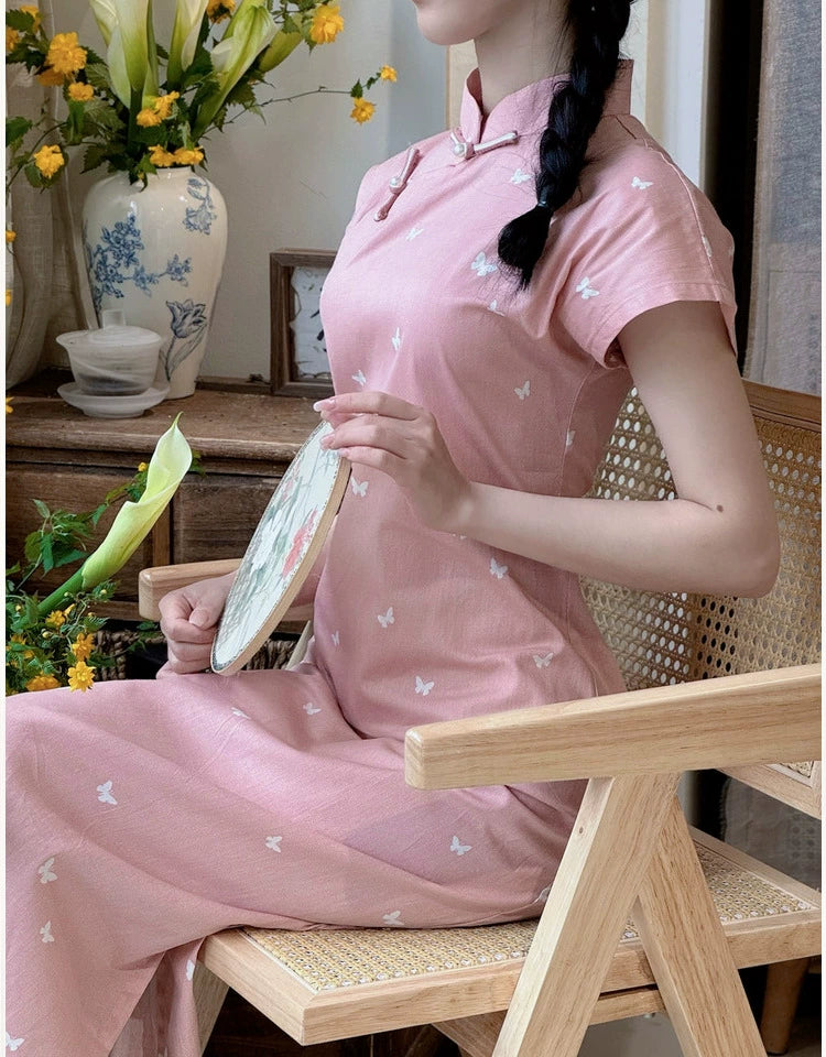 Xiao Jie 小姐 Little Lady Vintage Inspired Butterfly Short Sleeve Qipao